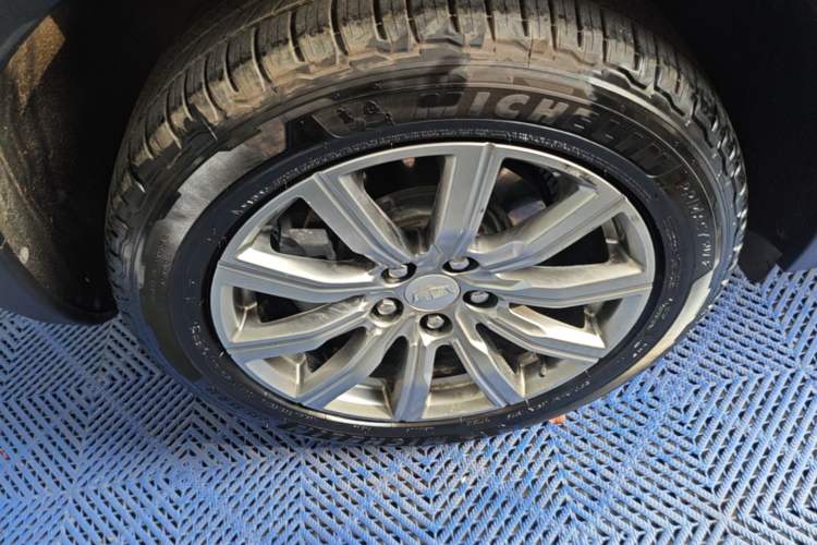Used Cadillac XT4 2020 Revised Version 28T Two-Wheel Drive Leading Edition Right Rear Wheel Hub