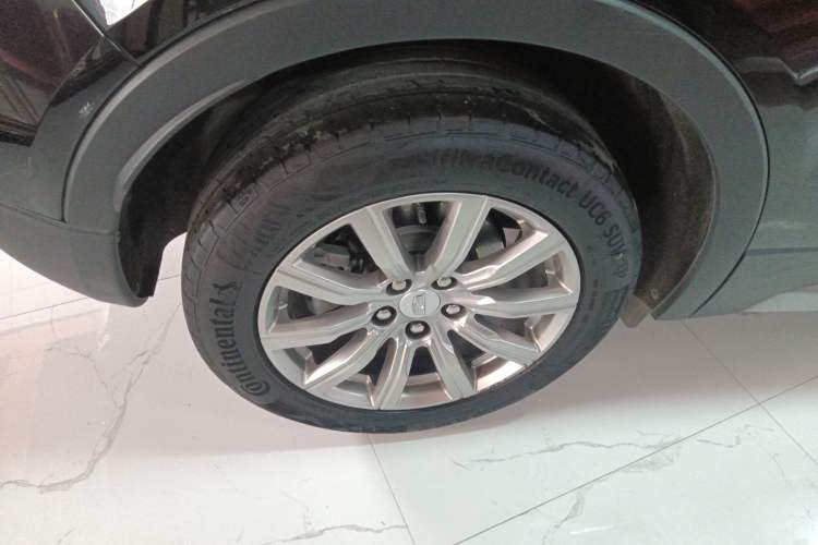 Used Cadillac XT4 2020 Revised Version 28T Two-Wheel Drive Leading Edition Right Rear Wheel Hub