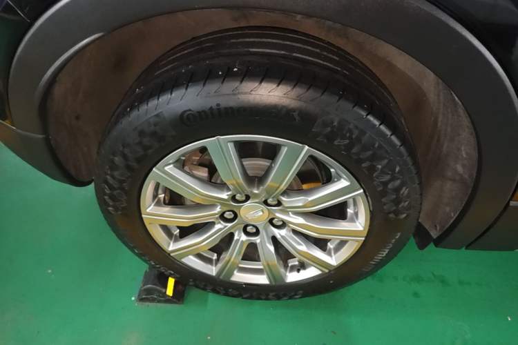 Used Cadillac XT4 2020 28T Two-Wheel-Drive Leading Version Right Rear Wheel Hub