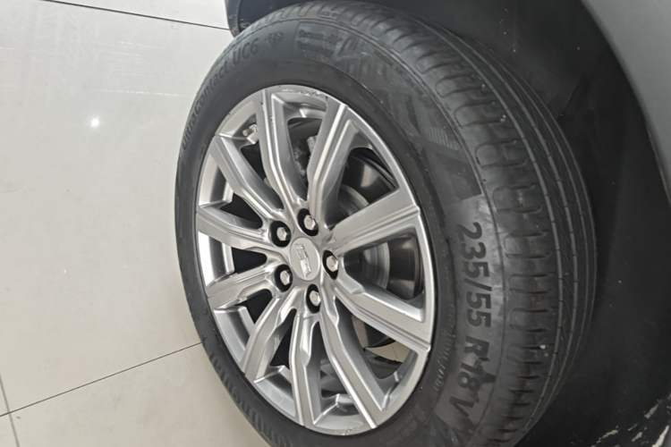 Used Cadillac XT4 2020 Revised Version 28T Two-Wheel Drive Leading Edition Right Rear Wheel Hub