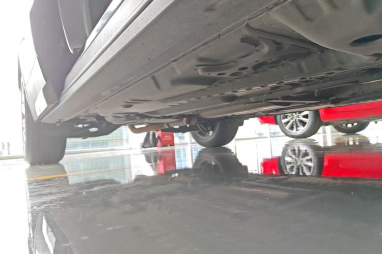Used Cadillac XT4 2020 Revised Version 28T Two-Wheel Drive Leading Edition Right Side Sill