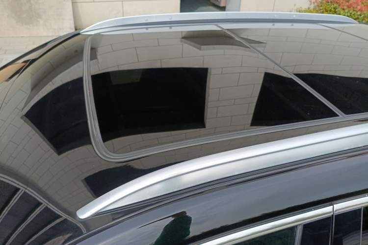 Used Cadillac XT4 2020 28T Two-Wheel-Drive Leading Version Roof