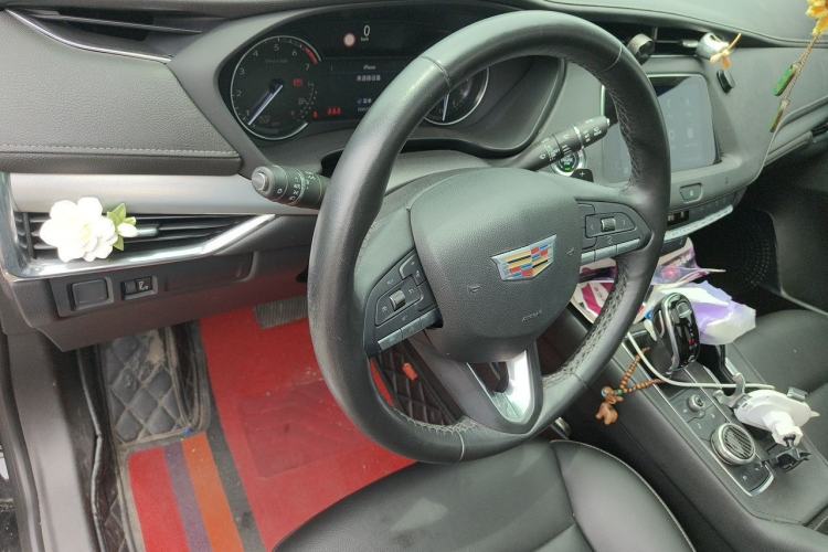 Used Cadillac XT4 2020 Revised Version 28T Two-Wheel Drive Leading Edition Steering Wheel