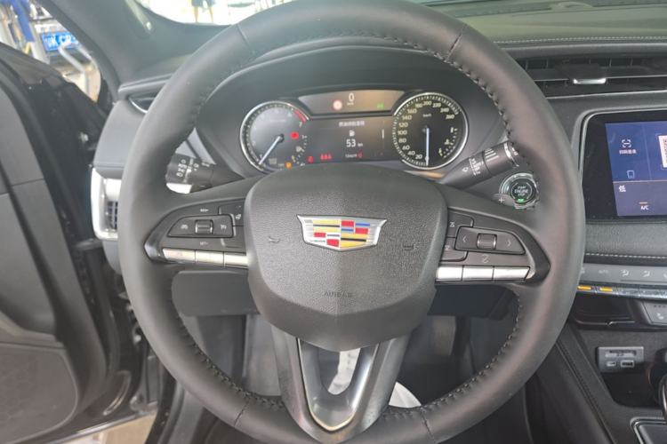 Used Cadillac XT4 2020 28T Two-Wheel-Drive Leading Version Steering Wheel