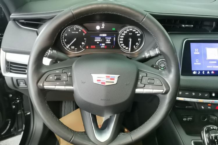 Used Cadillac XT4 2020 28T Two-Wheel-Drive Leading Version Steering Wheel