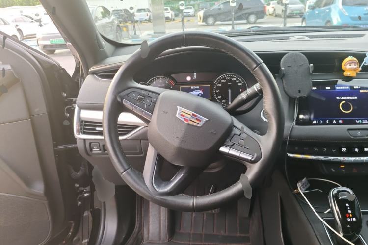 Used Cadillac XT4 2020 Revised Version 28T Two-Wheel Drive Leading Edition Steering Wheel
