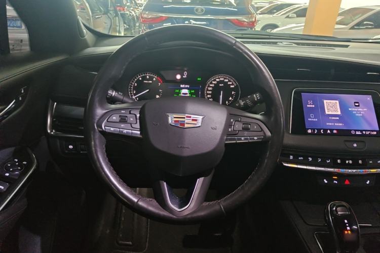 Used Cadillac XT4 2020 28T Two-Wheel-Drive Leading Version Steering Wheel
