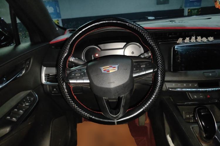 Used Cadillac XT4 2020 28T Two-Wheel-Drive Leading Version Steering Wheel