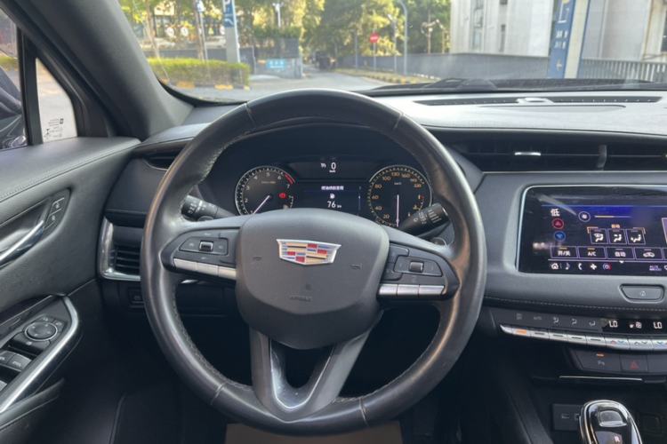 Used Cadillac XT4 2020 Revised Version 28T Two-Wheel Drive Tech Edition Steering Wheel