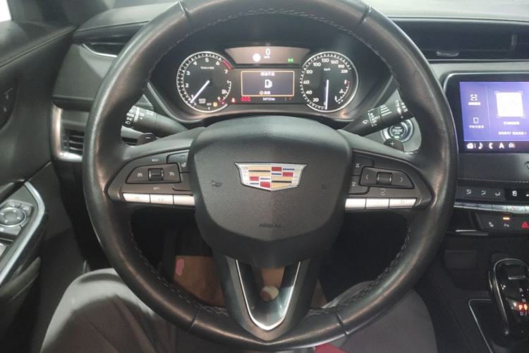 Used Cadillac XT4 2020 Revised Version 28T Two-Wheel Drive Leading Edition Steering Wheel
