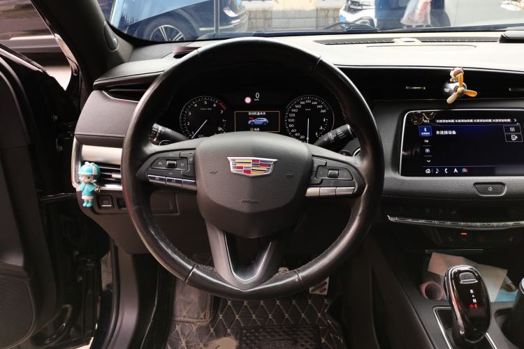 Used Cadillac XT4 2020 Revised Version 28T Two-Wheel Drive Luxury Edition Steering Wheel