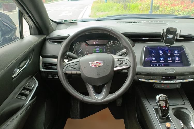 Used Cadillac XT4 2020 28T Two-Wheel-Drive Leading Version Steering Wheel