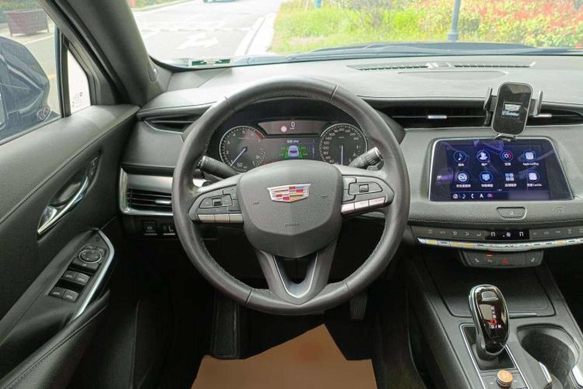 Used Cadillac XT4 2020 28T Two-Wheel-Drive Leading Version Steering Wheel