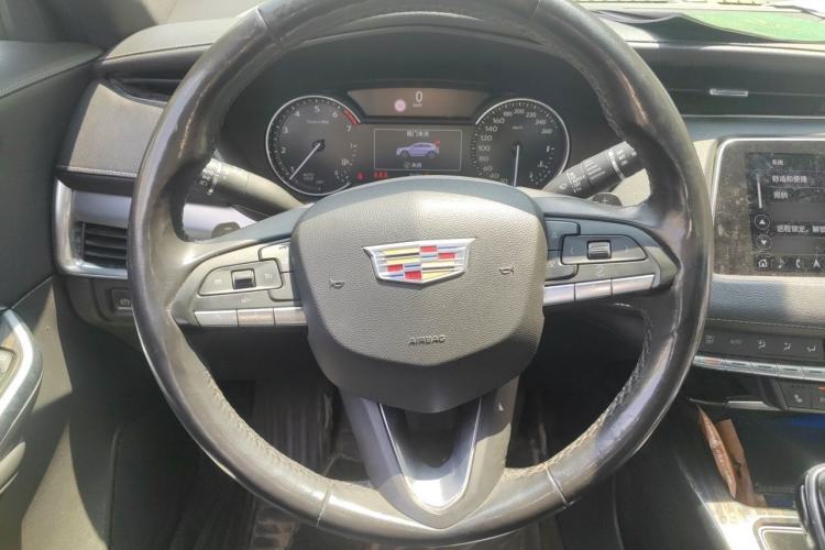 Used Cadillac XT4 2020 28T Two-Wheel-Drive Leading Version Steering Wheel