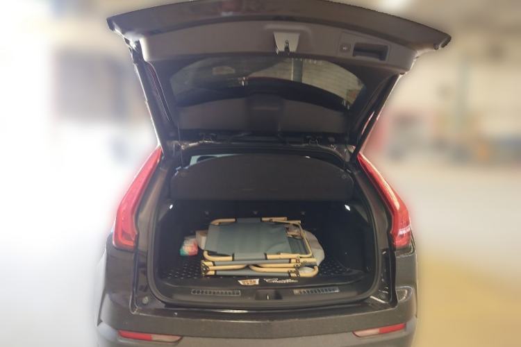 Used Cadillac XT4 2020 Revised Version 28T Two-Wheel Drive Luxury Edition Trunk