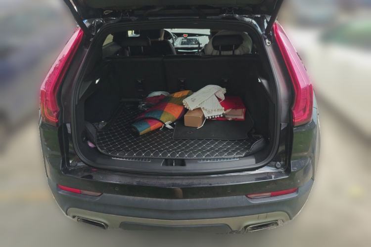 Used Cadillac XT4 2020 28T Two-Wheel-Drive Leading Version Trunk