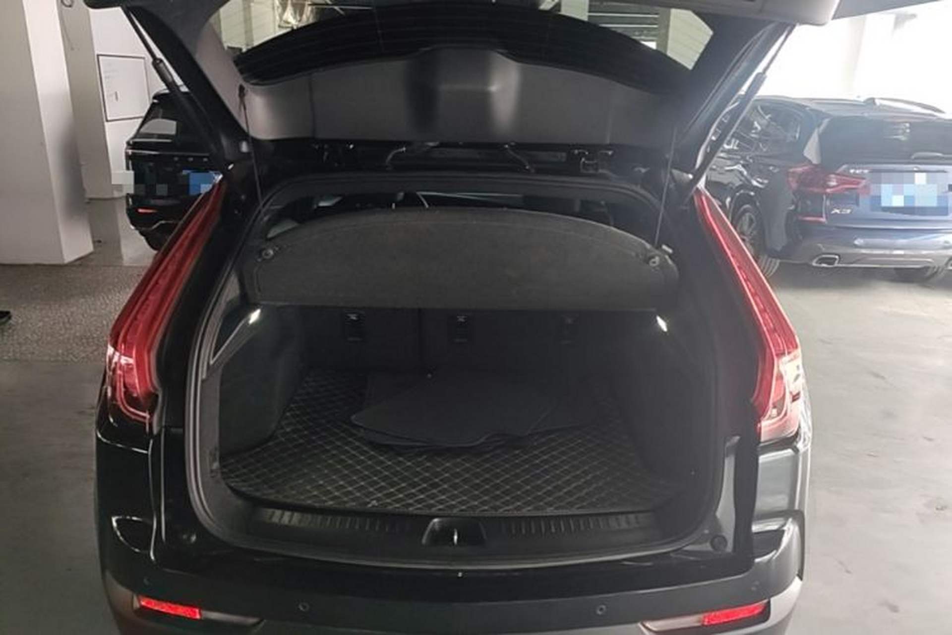 Used Cadillac XT4 2020 Revised Version 28T Two-Wheel Drive Tech Edition Trunk