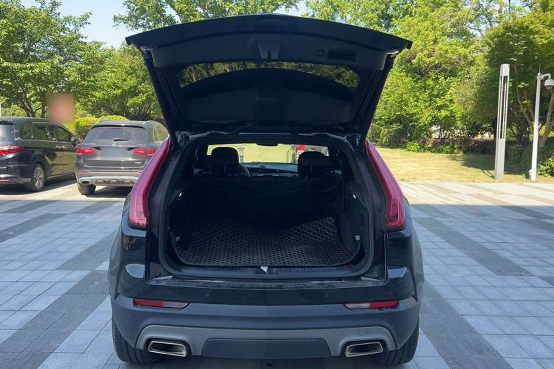 Used Cadillac XT4 2020 Revised Version 28T Two-Wheel Drive Luxury Edition Trunk