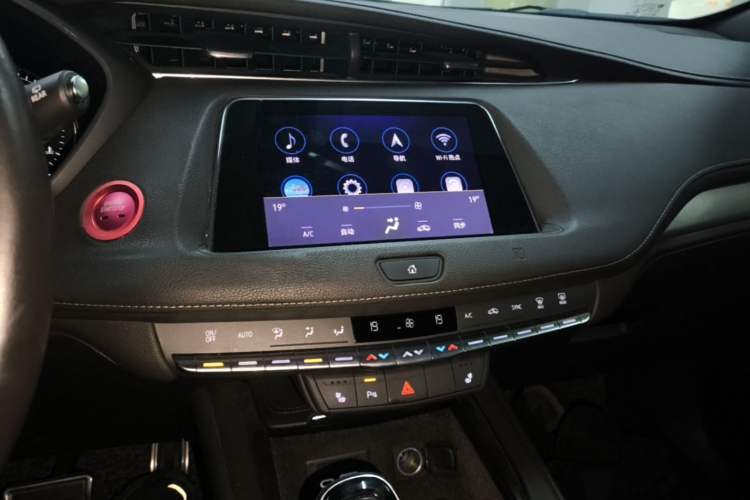 Used Cadillac XT4 2020 Revised Version 28T Two-Wheel Drive Leading Edition Audio And AC Panel