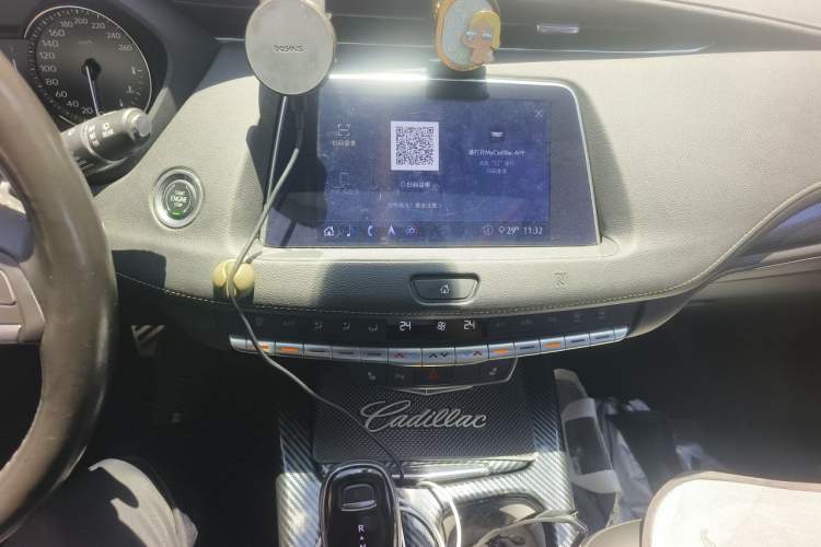 Used Cadillac XT4 2020 28T Two-Wheel-Drive Leading Version Audio And AC Panel
