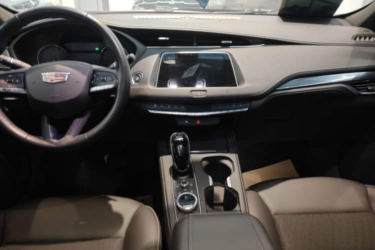 Used Cadillac XT4 2020 Revised Version 28T Two-Wheel Drive Tech Edition Audio And AC Panel