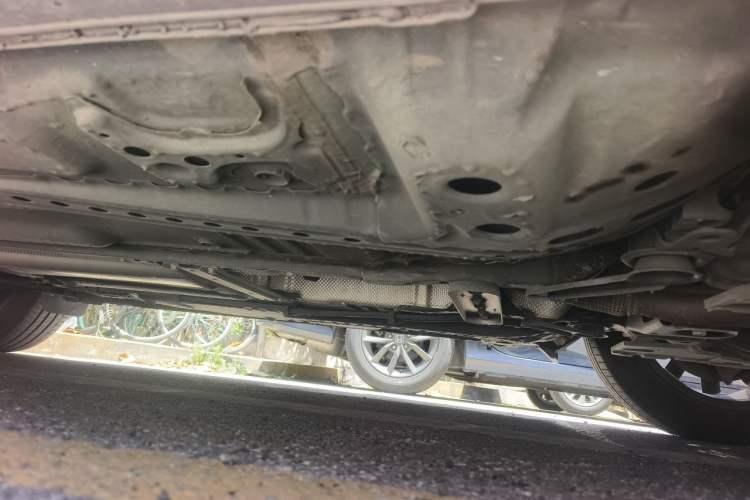 Used Cadillac XT4 2020 28T Two-Wheel-Drive Leading Version Chassis Front Right