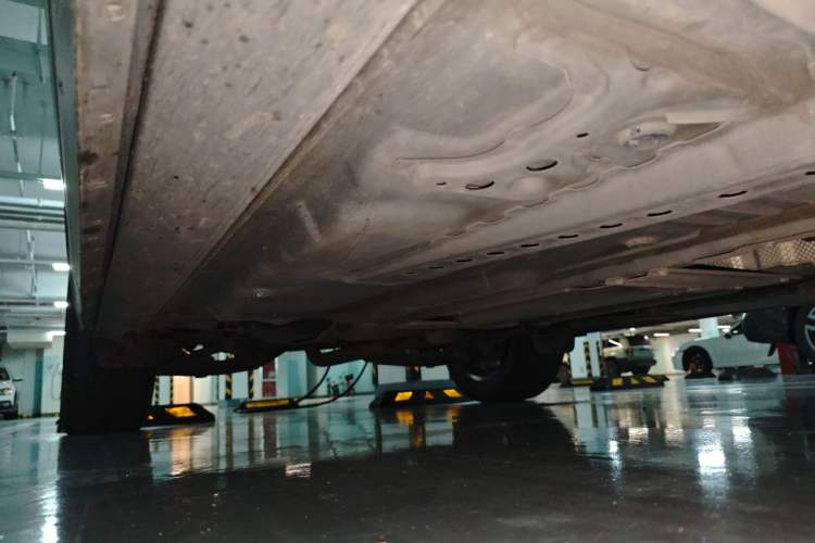 Used Cadillac XT4 2020 28T Two-Wheel-Drive Leading Version Chassis Front Right