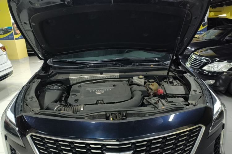 Used Cadillac XT4 2020 Revised Version 28T Two-Wheel Drive Leading Edition Engine Bay