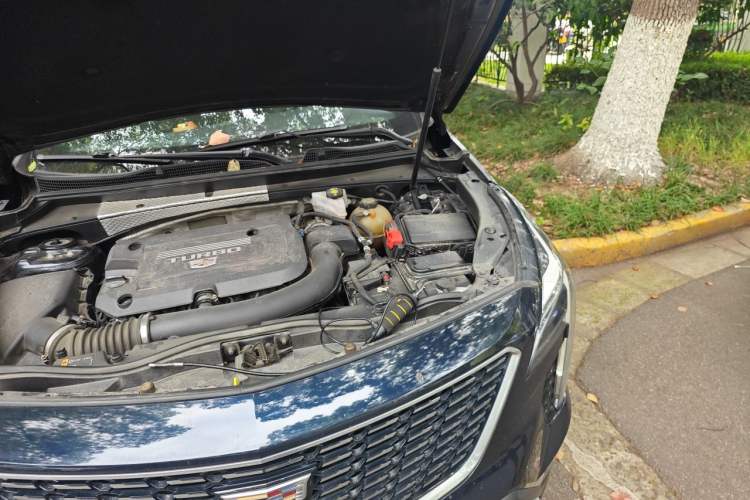Used Cadillac XT4 2020 Revised Version 28T Two-Wheel Drive Luxury Edition Engine Bay Left