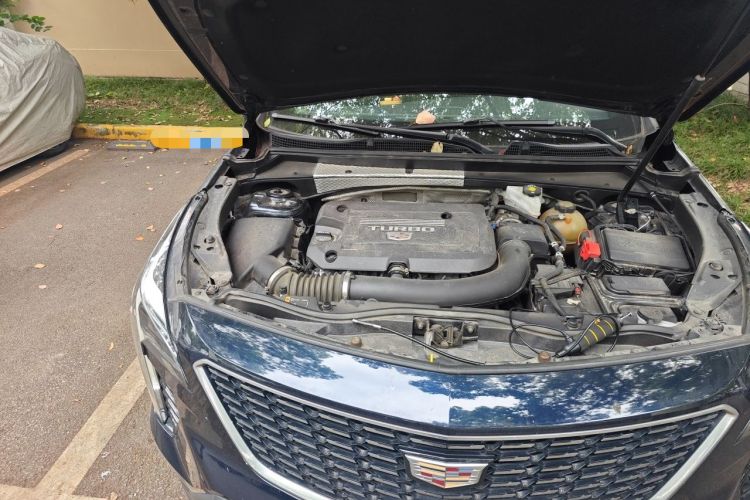 Used Cadillac XT4 2020 Revised Version 28T Two-Wheel Drive Luxury Edition Engine Bay Right
