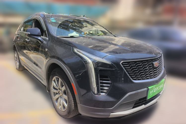 Used Cadillac XT4 2020 28T Two-Wheel-Drive Leading Version Front Right 45 Deg