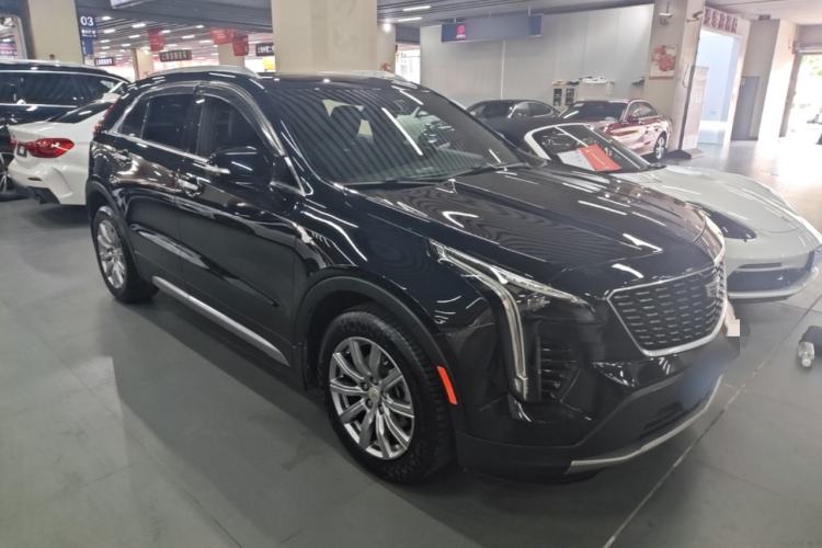 Used Cadillac XT4 2020 28T Two-Wheel-Drive Leading Version Front Right 45 Deg