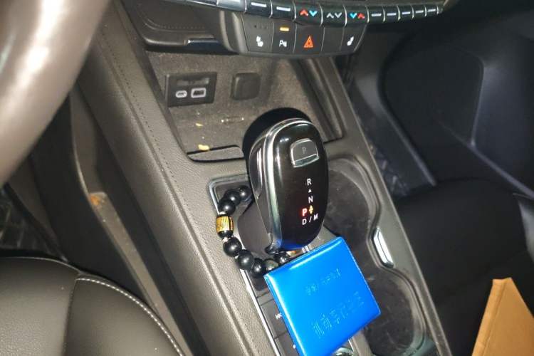 Used Cadillac XT4 2020 28T Two-Wheel-Drive Leading Version Gear Lever