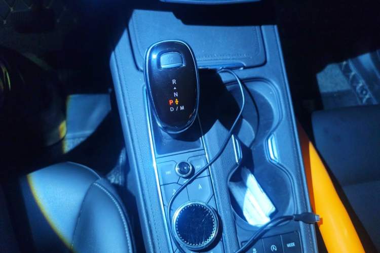 Used Cadillac XT4 2020 Revised Version 28T Two-Wheel Drive Leading Edition Gear Lever