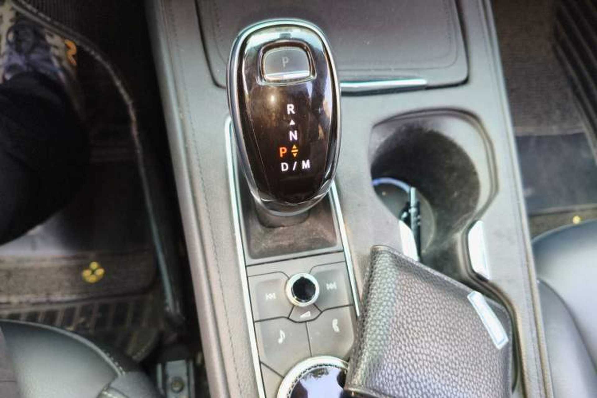 Used Cadillac XT4 2020 Revised Version 28T Two-Wheel Drive Luxury Edition Gear Lever