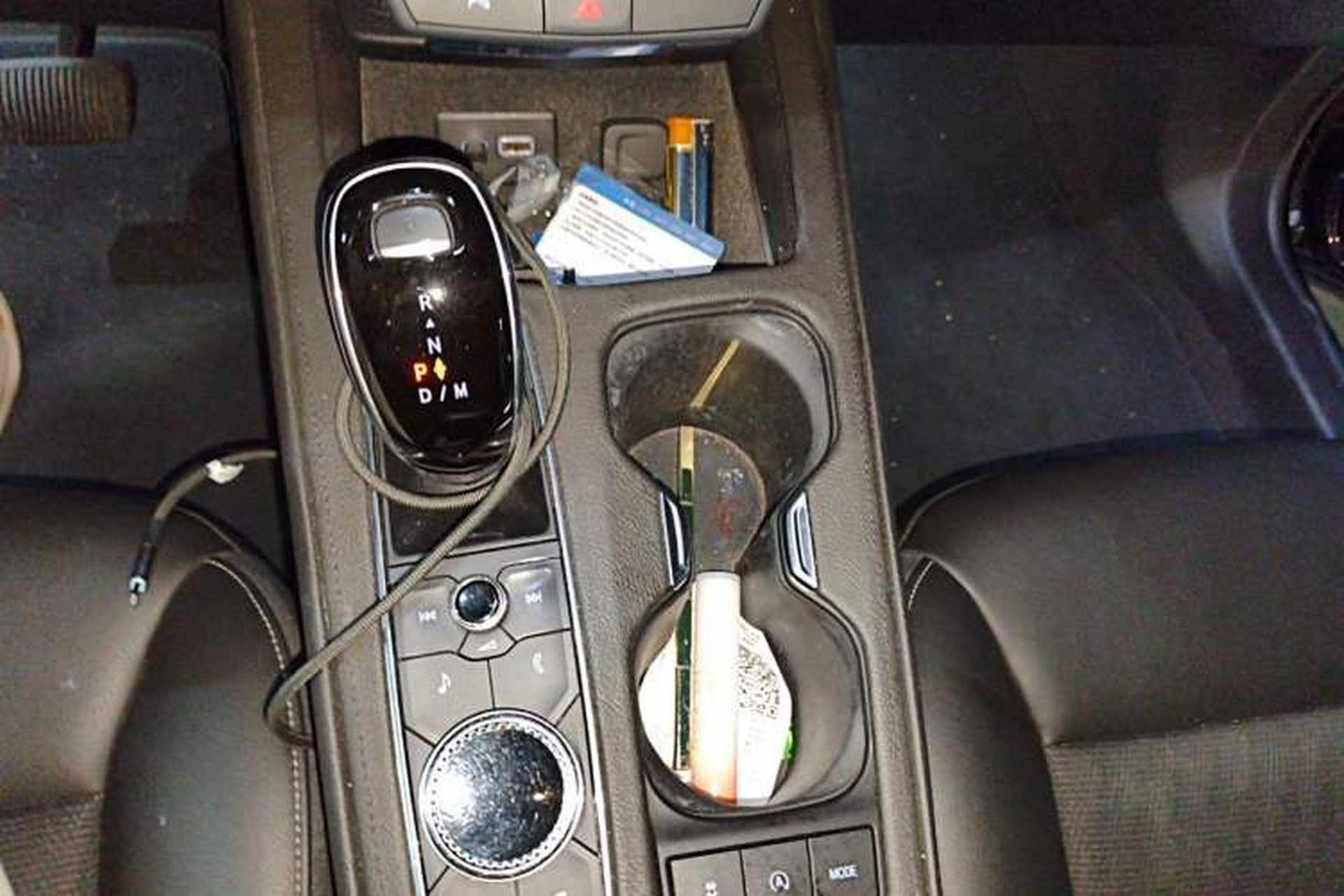 Used Cadillac XT4 2020 28T Two-Wheel Drive Tech Version Gear Lever