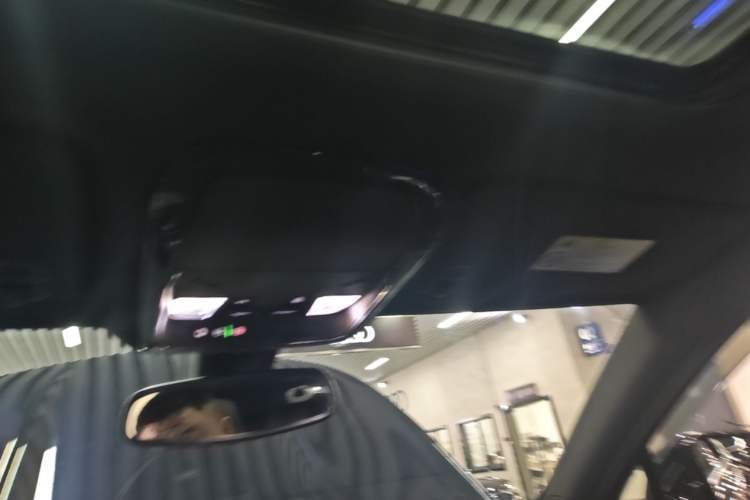Used Cadillac XT4 2020 28T Two-Wheel-Drive Leading Version Headliner
