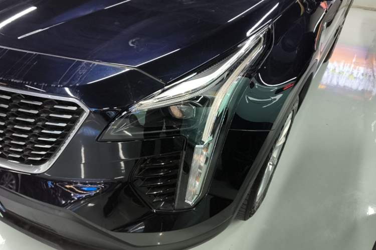 Used Cadillac XT4 2020 Revised Version 28T Two-Wheel Drive Tech Edition Left Front Headlight