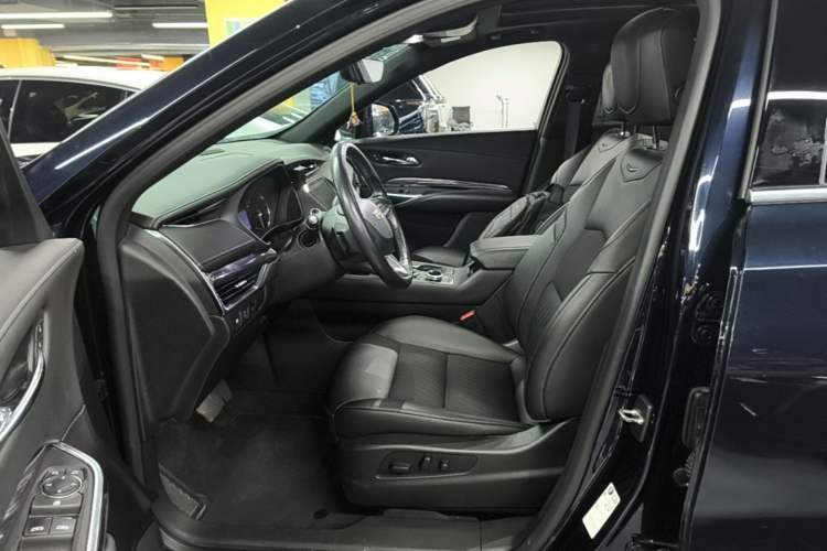 Used Cadillac XT4 2020 Revised Version 28T Two-Wheel Drive Tech Edition Left Front Seat