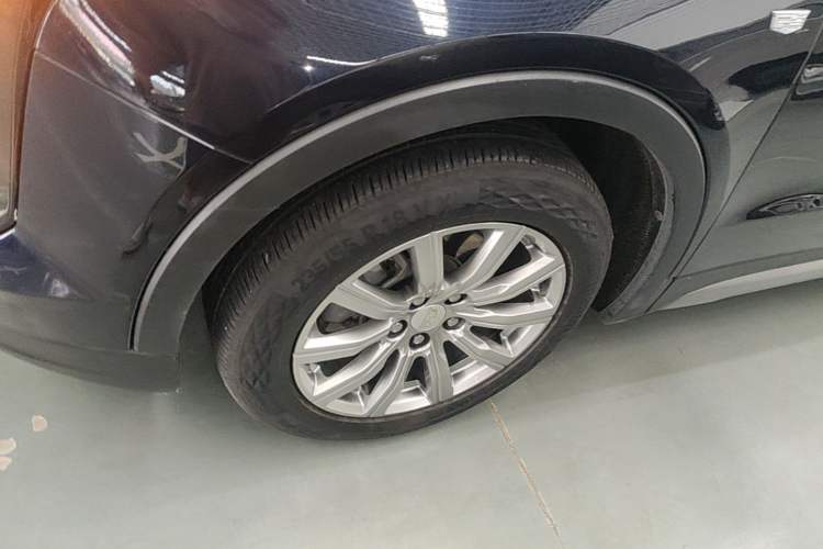 Used Cadillac XT4 2020 Revised Version 28T Two-Wheel Drive Leading Edition Left Front Wheel Hub