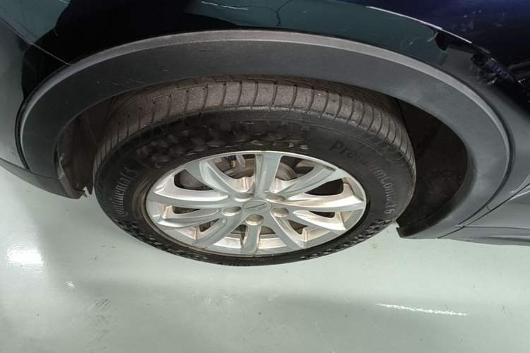 Used Cadillac XT4 2020 Revised Version 28T Two-Wheel Drive Tech Edition Left Front Wheel Hub