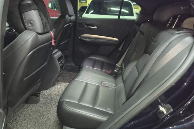 Used Cadillac XT4 2020 Revised Version 28T Two-Wheel Drive Leading Edition Left Rear Seat