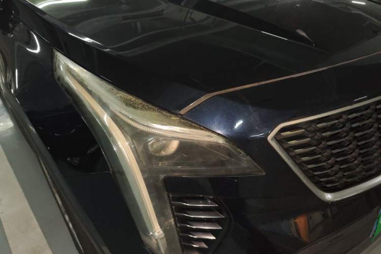 Used Cadillac XT4 2020 28T Two-Wheel-Drive Leading Version Right Front Headlight