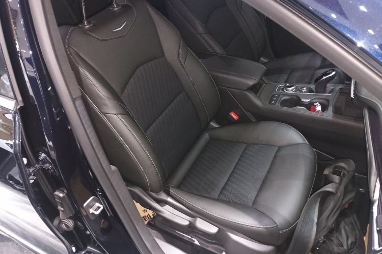 Used Cadillac XT4 2020 Revised Version 28T Two-Wheel Drive Tech Edition Right Front Seat