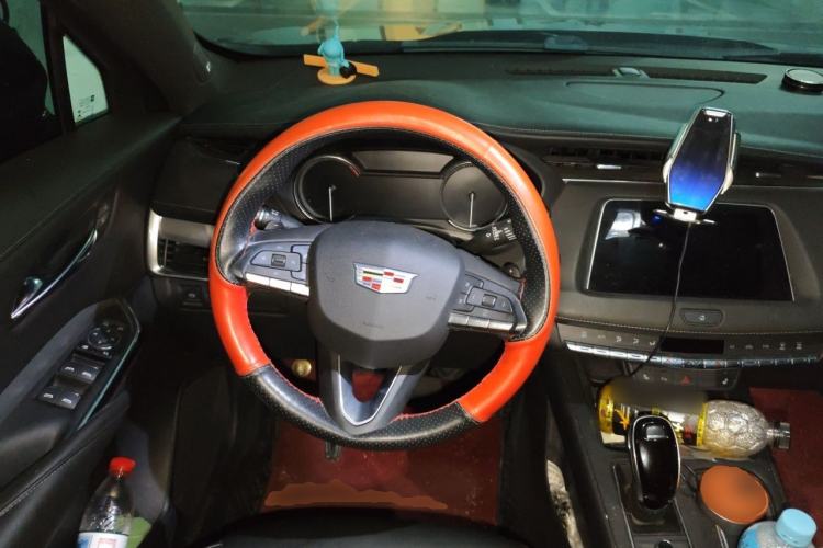 Used Cadillac XT4 2020 28T Two-Wheel-Drive Leading Version Steering Wheel