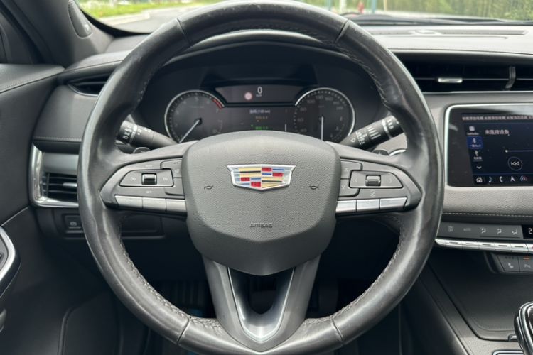 Used Cadillac XT4 2020 Revised Version 28T Two-Wheel Drive Leading Edition Steering Wheel