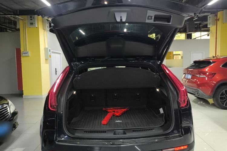 Used Cadillac XT4 2020 Revised Version 28T Two-Wheel Drive Leading Edition Trunk