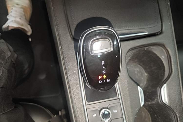 Used Cadillac XT4 2020 Revised Version 28T Two-Wheel Drive Tech Edition Gear Lever