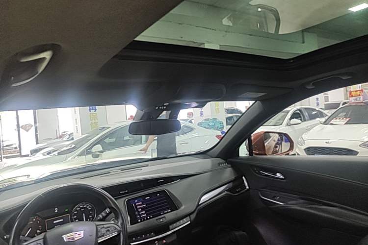Used Cadillac XT4 2020 Revised Version 28T Two-Wheel Drive Tech Edition Headliner