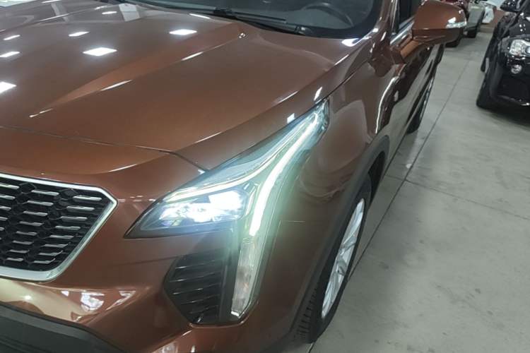 Used Cadillac XT4 2020 Revised Version 28T Two-Wheel Drive Tech Edition Left Front Headlight